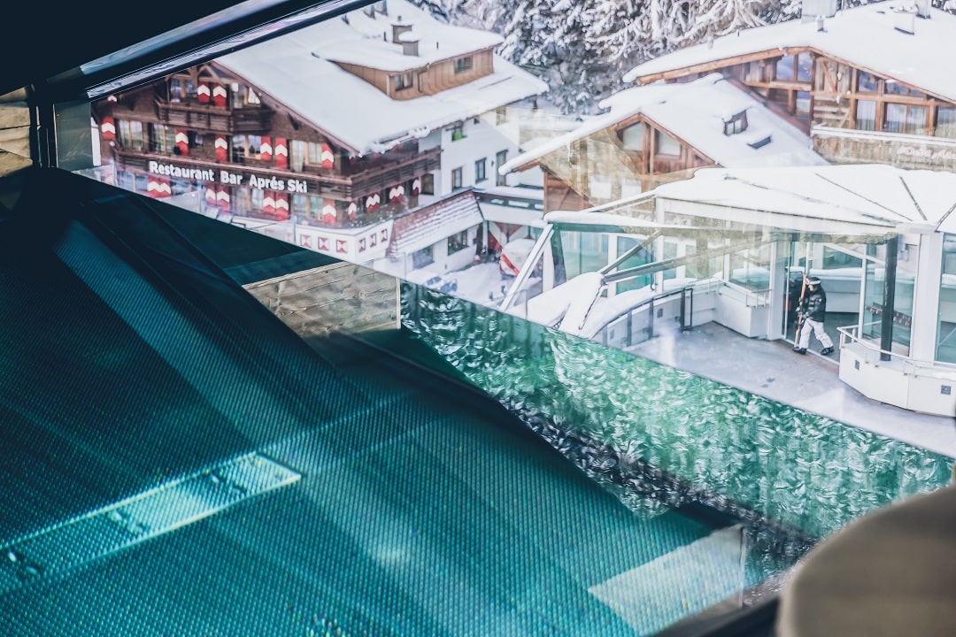 ELISABETH ISCHGL -Penthousepool-min